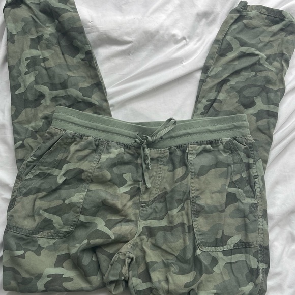 Camo cargos - Picture 3 of 4